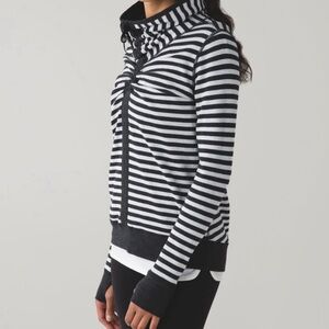Lululemon In a Cinch Reversible Charcoal + White Stripe Sweatshirt Sz 10-12